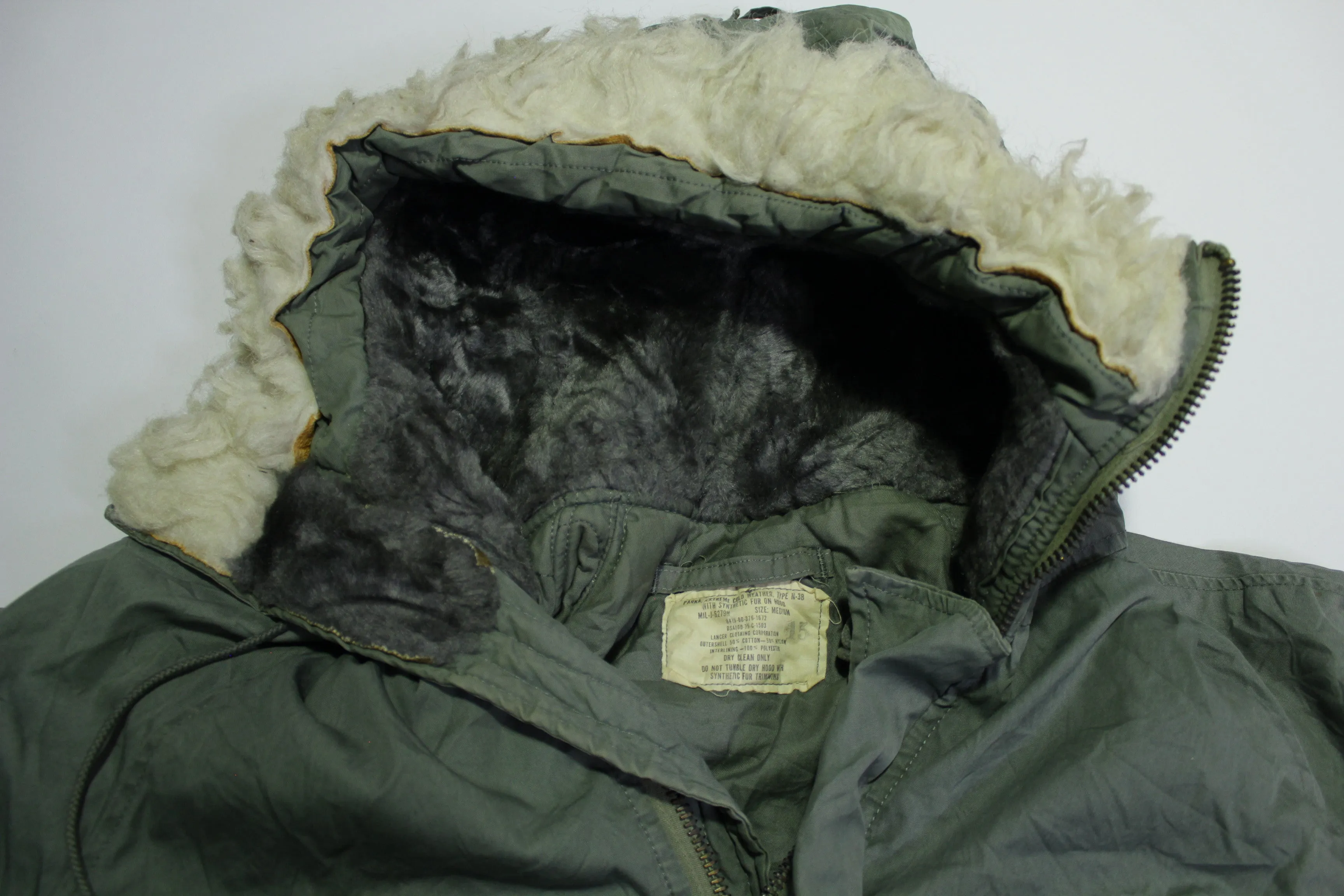 N3-B Vintage 1975 Vietnam Era Army Military Extreme Cold Weather Parka Hooded Jacket