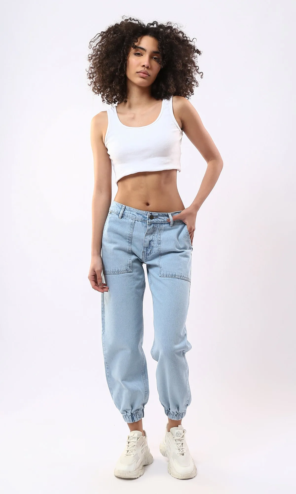 O177963 Comfy Mom-Fit Jeans With Elastic Hem - Stonewash